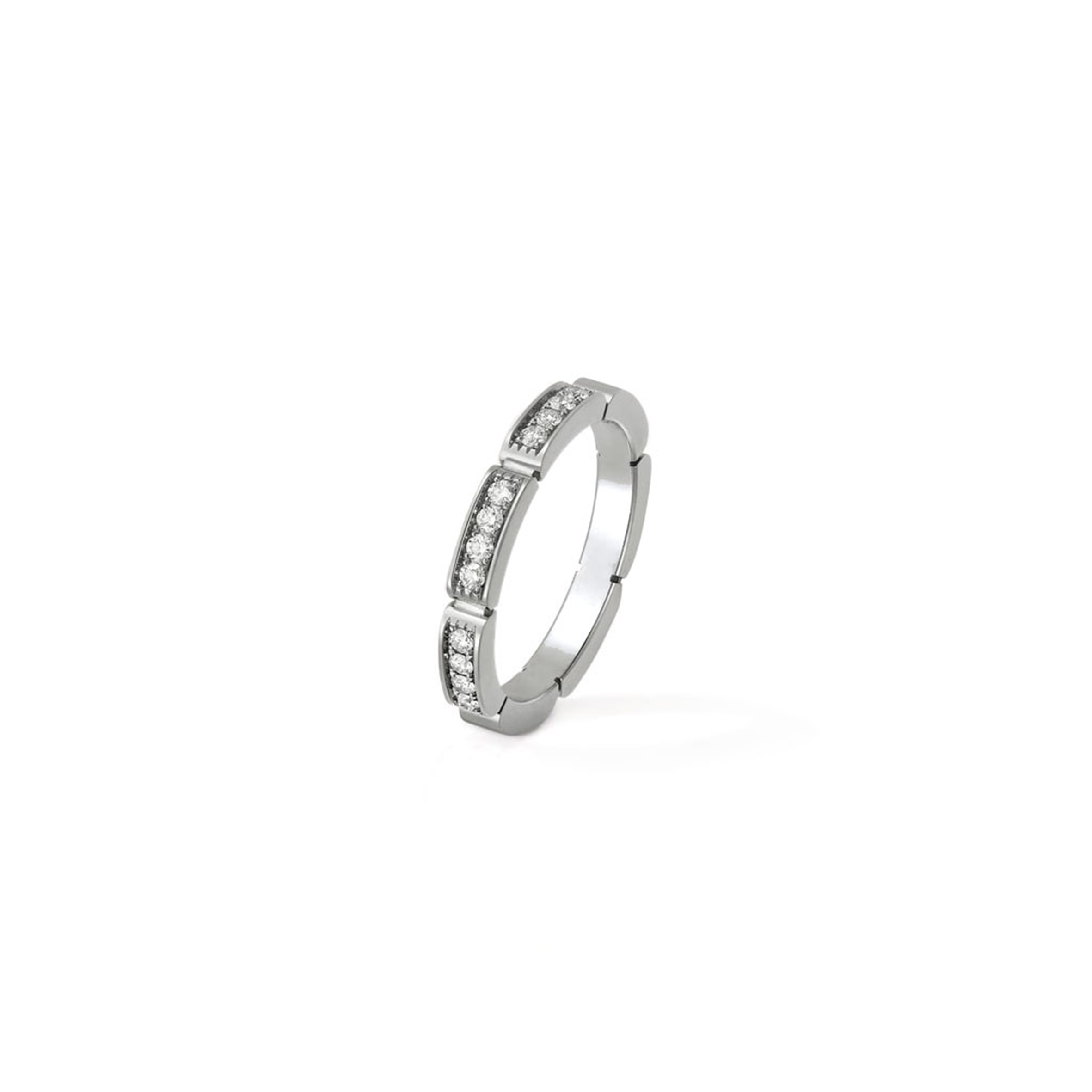 CARTIER MAILLON PANTHÈRE WEDDING BAND, HALF-PAVED B4221000
